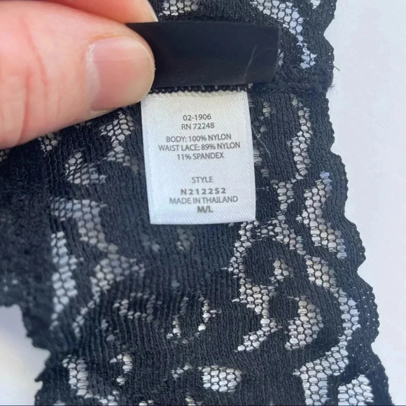 Paramour by Felina NWOT Stretchy  Lace Low Rise Thong - Picture 8 of 8